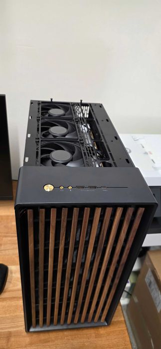 Workstation AI PRO - AMD Threadripper 9960X, AI TOP 2x 9700 PRO AI 32GB VRAM, 4x16GB DDR5 ECC, watercooled