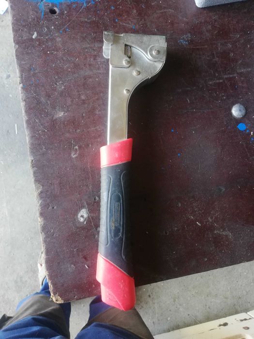 Такер чук работещ