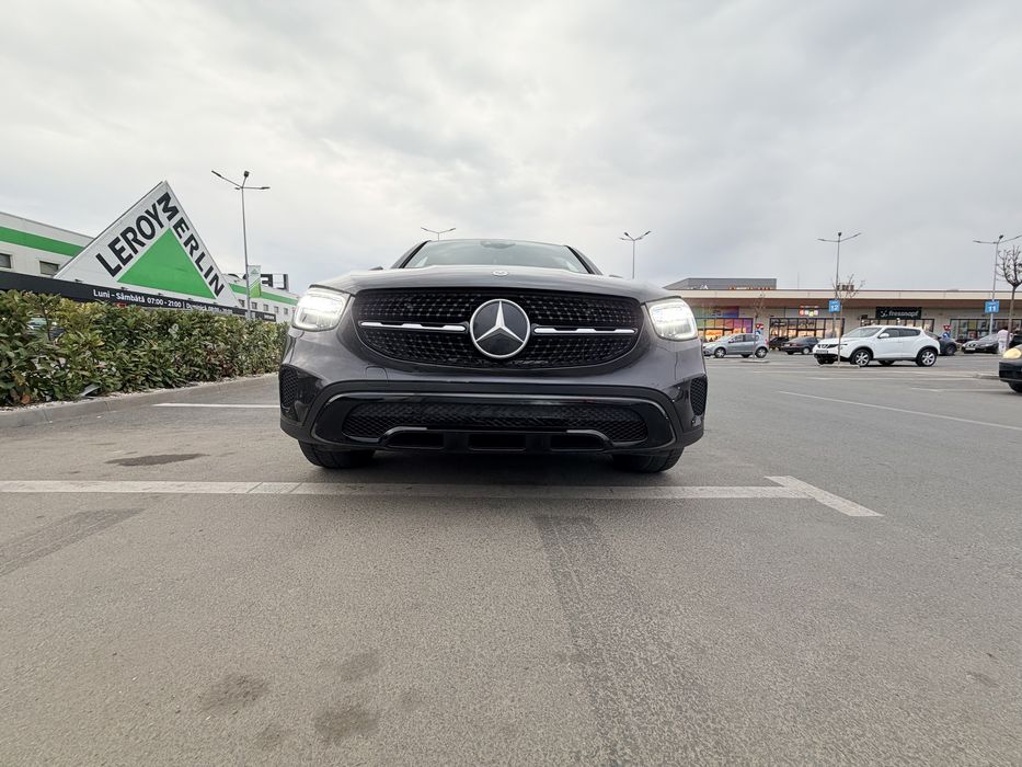 Mercedes-Benz GLC 200 4MATIC, an fabricație 2021Motor Hibrid Km Reali
