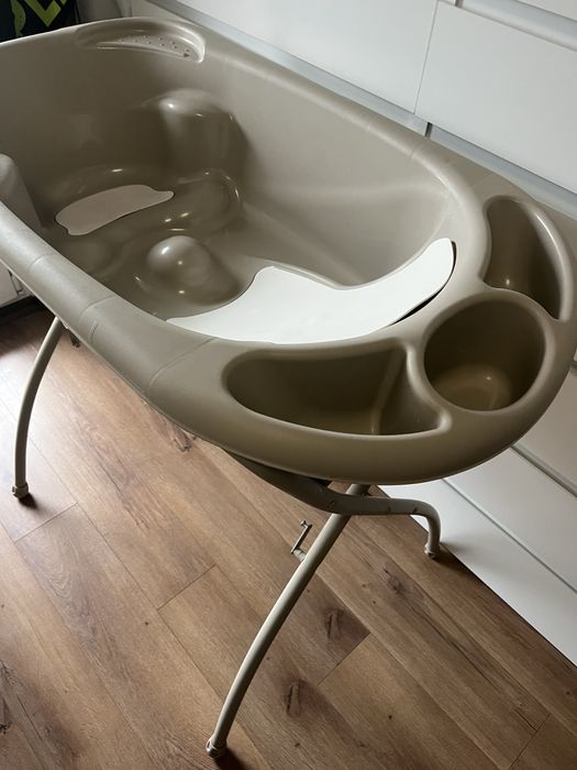 Бебешка ергономична вана