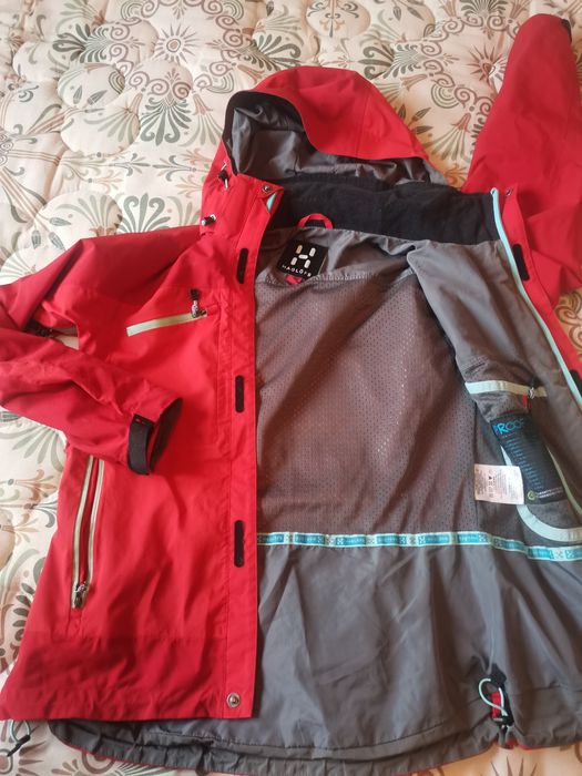 Туристическо дамско яке" HAGLOFS".