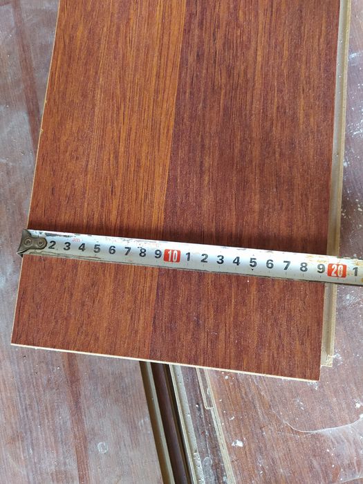 Кафель новый, ламинат б/у