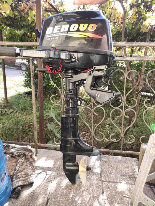 Мотор за лодка 4-тактов