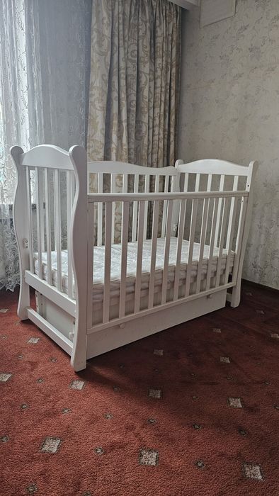Детская кроватка