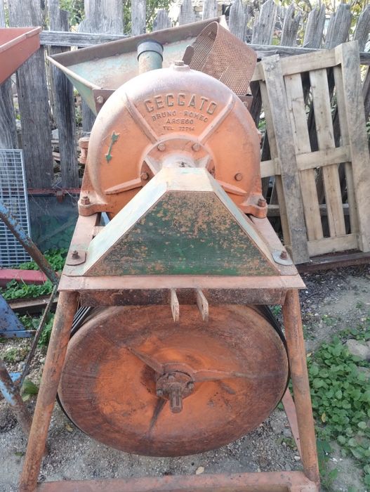 Moara pentru tractor