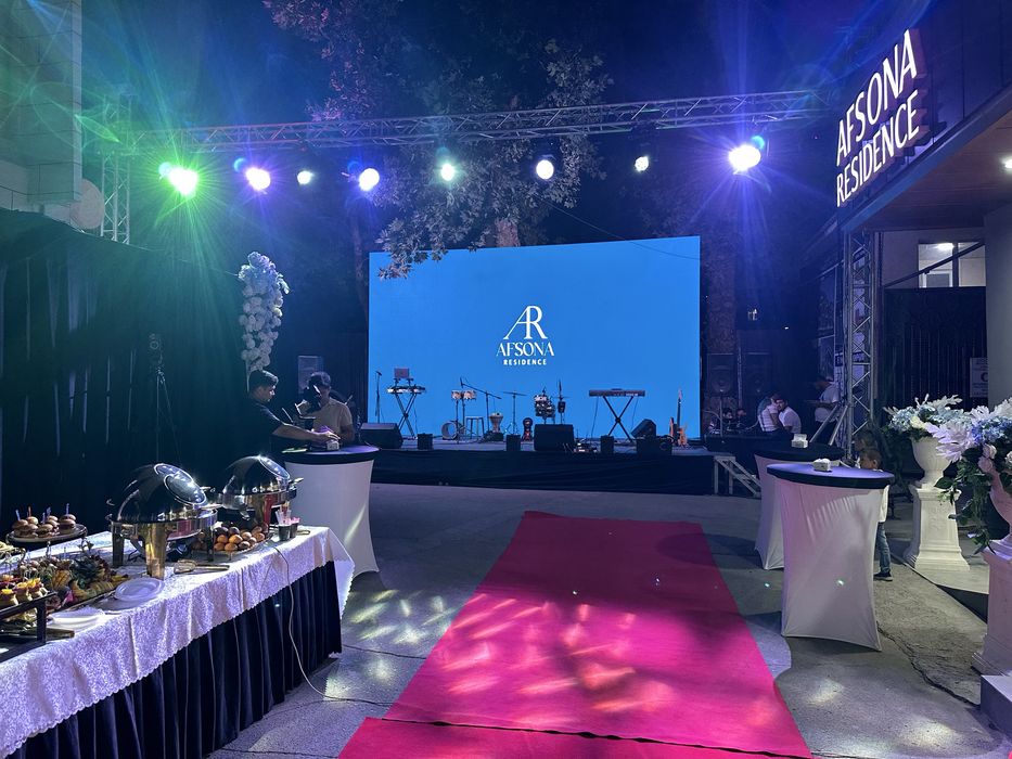 Led ekran, podium, svetomuzika, alyuminiyeviy ferm