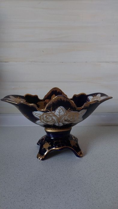 Антикварные-вазы