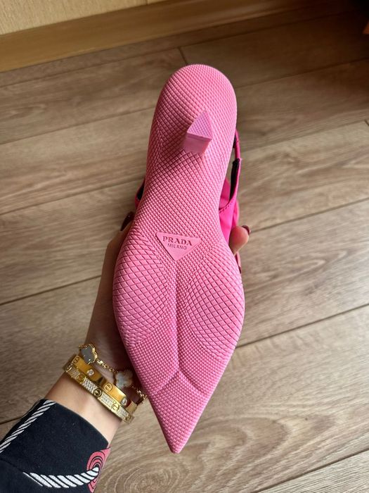 Prada сандали сатен