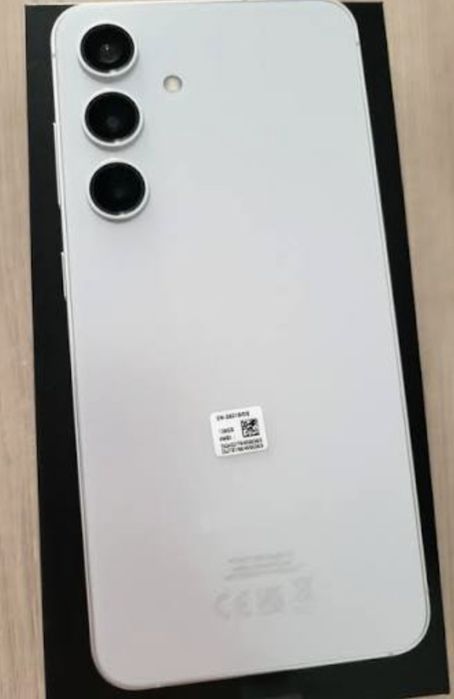 Vand Samsung S24 alb 256GB in cutie cu garantie