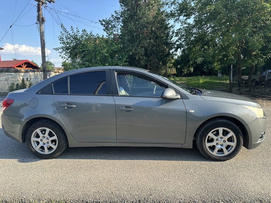 Chevrolet Cruze 2010, 2.0 diesel