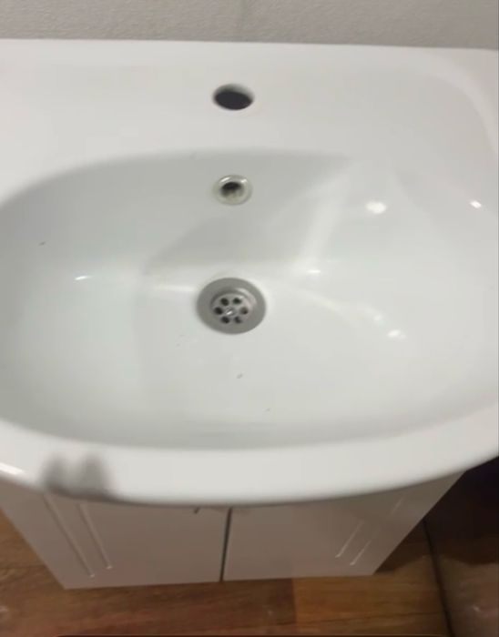 Раковина с тумбой