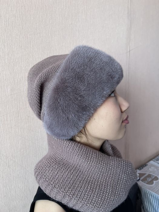 Норковая шапка со стразами