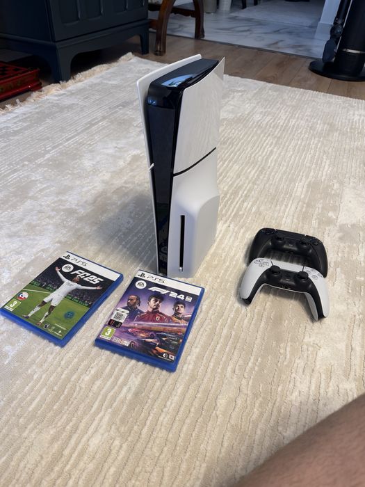 Playstation 5 disk edition 1TB, 2 controllers
