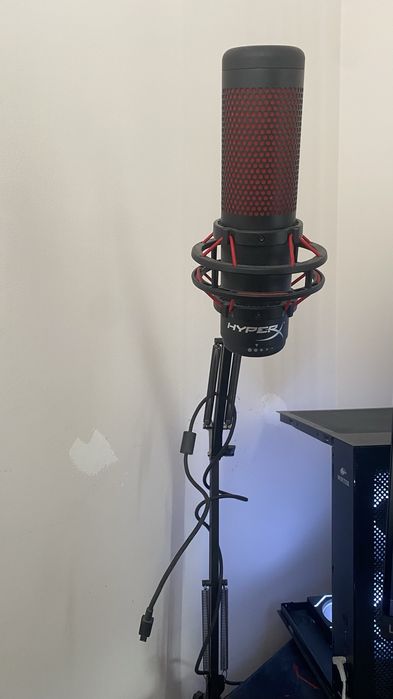 Микрофон HyperX Quadcast