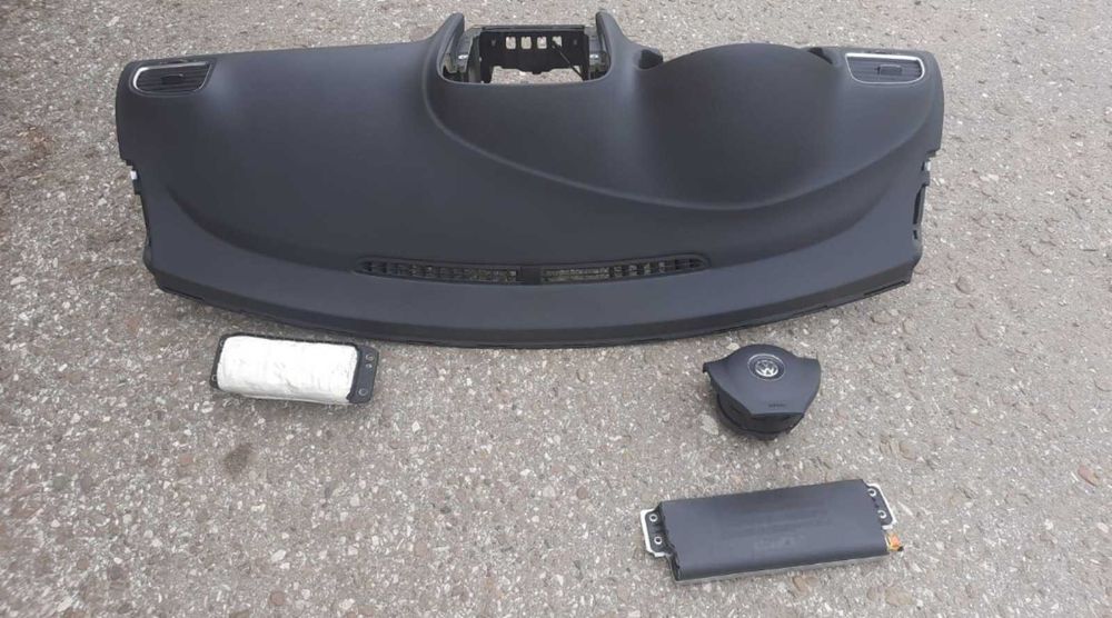 Комплект аербеци с арматурно табло за VW Golf 6 от 2008 до 2013 г