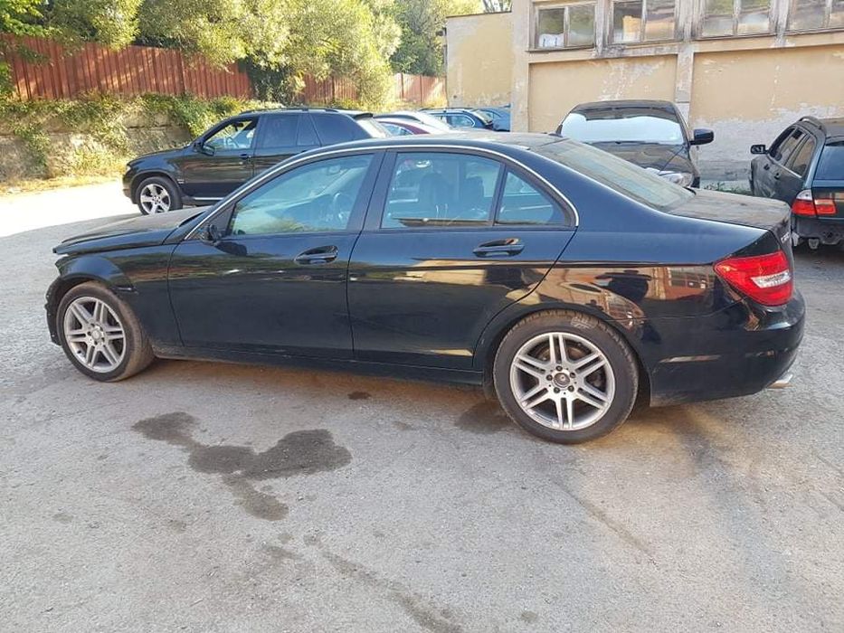 Mercedes W204 C220CDI 651 Facelift 170кс ръчка НА ЧАСТИ !