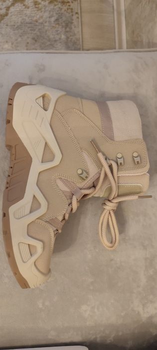 Продам ботинки берцы