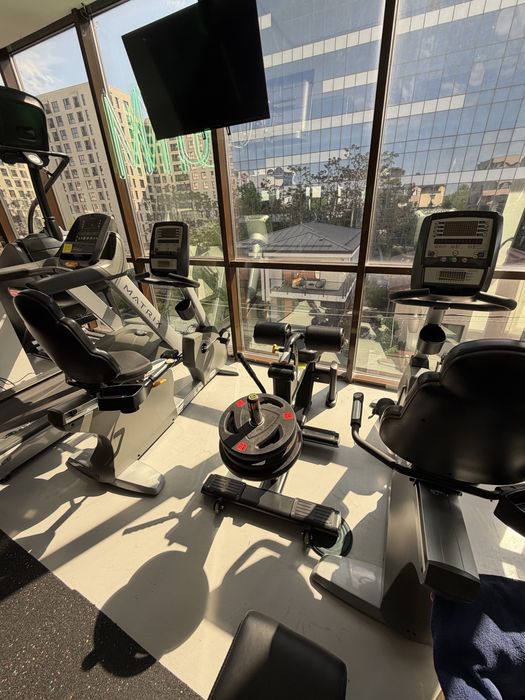 Dezmembrez sala de fitness Bucuresti / vestiare