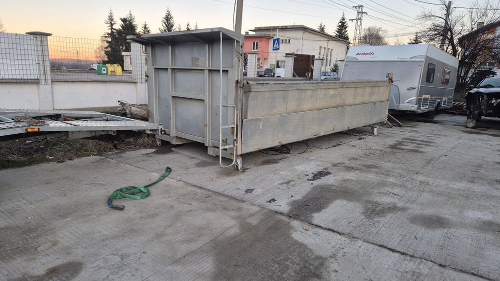 Самосвален кош тристранен