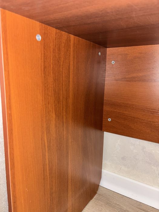 Продам компьютерный стол