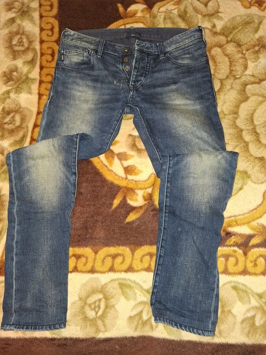 Vând haine originale