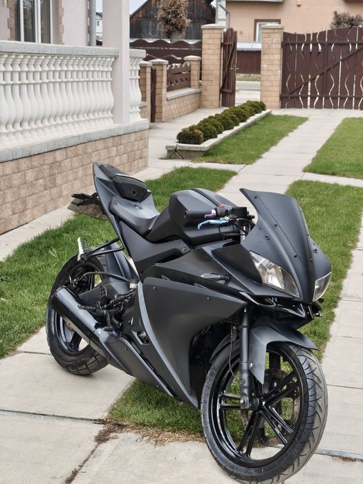 Yamaha yzf r125 A1 16 ani