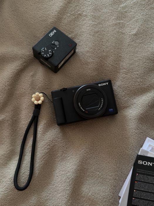 Sony ZV-1, с аксесоари