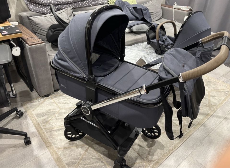 Коляска Kidilo d900, полный комплект