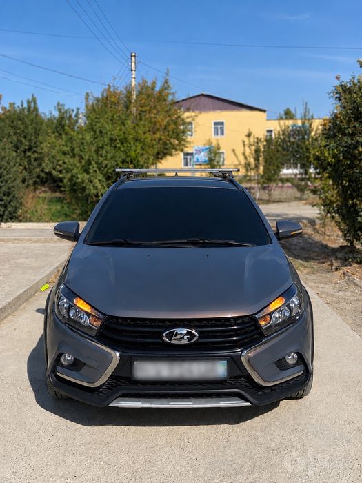 Lada vesta cross 1.8L