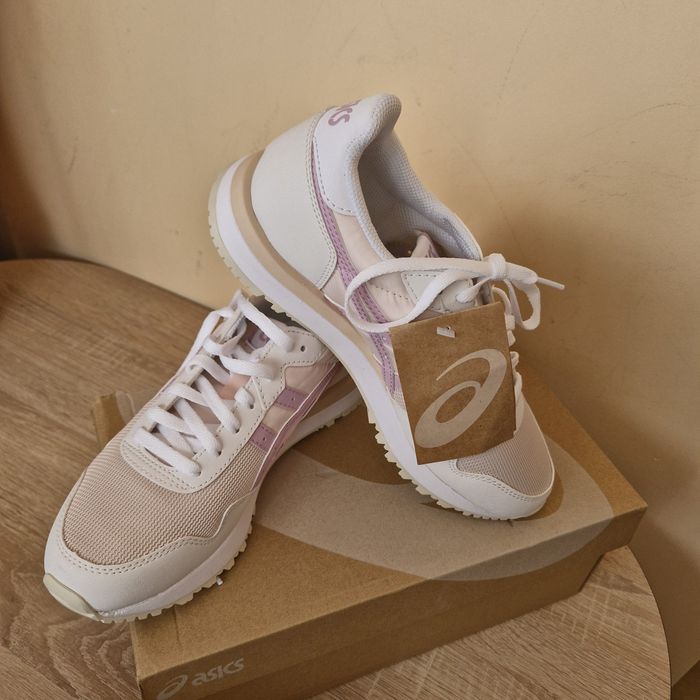 Asics дамски маратонки