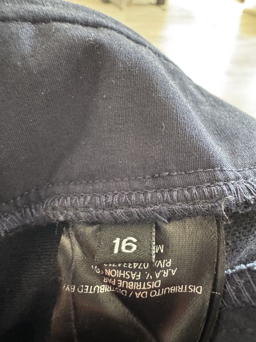 Оригинален юношески панталон RICHMOND , за 13 - 14 годишни , цена 10€ .