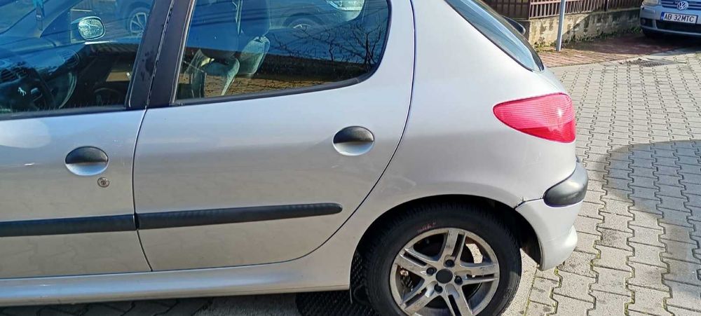 Se vinde Peugeot 206