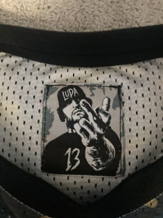 Тениска на Luda XS