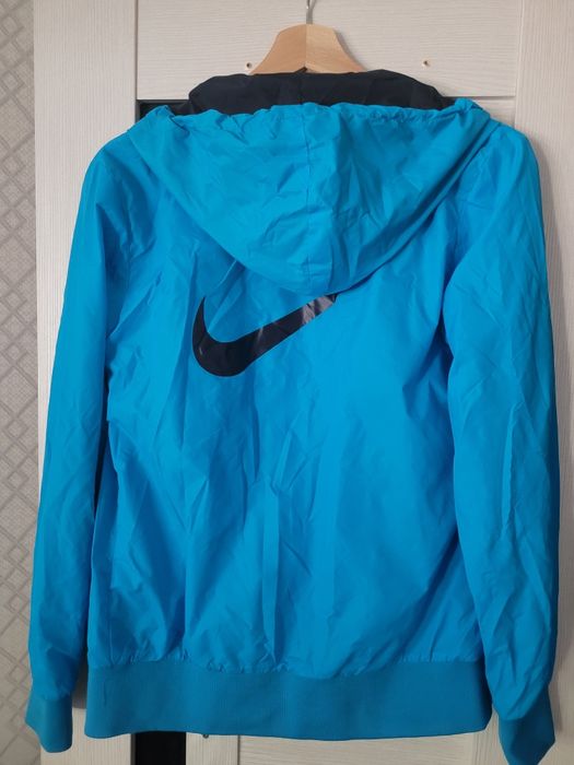 Спортивная ветровка nike