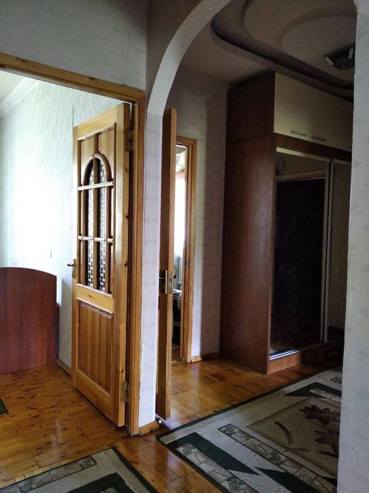 Qorasuv 6 da 3 xona uy ijaraga beriladi