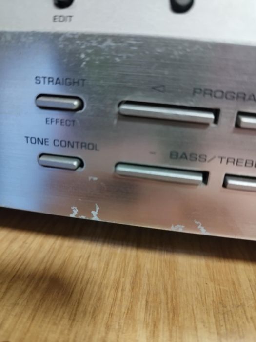 Продавам Yamaha HTR-5930