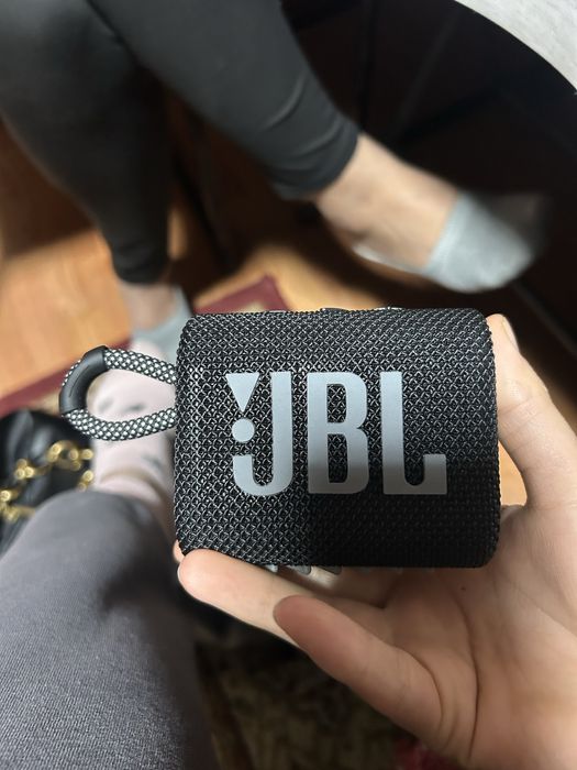 JBL колонка хорошая