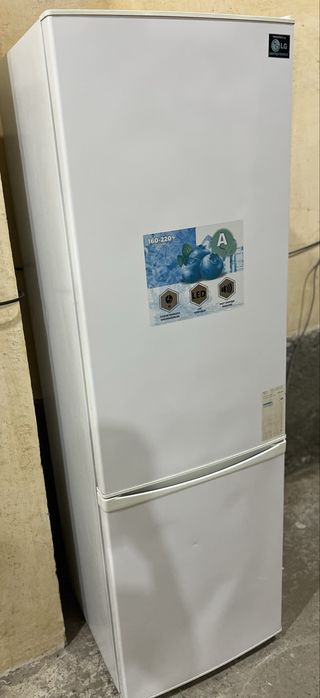 Lg muzlatgichi sotiladi srochniyga!