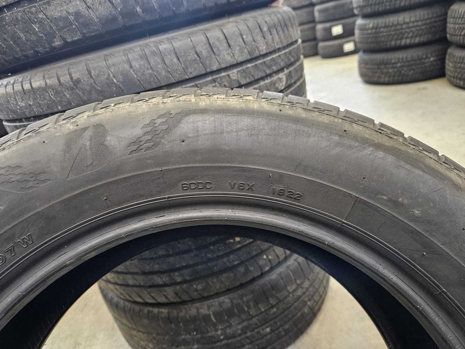 4 Anvelope de VARA 235.60.18 'Bridgestone' [dot 2022] ; stare buna