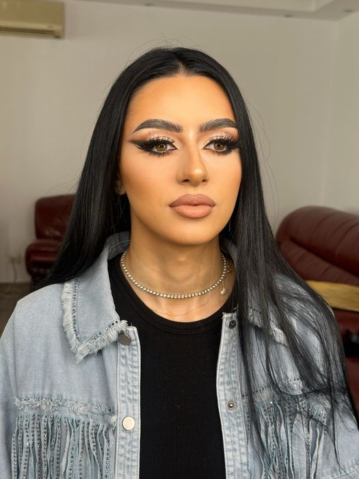 Make up artist & Hairstylist