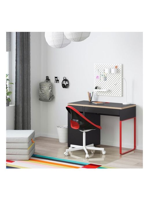 Компьютерный стол IKEA