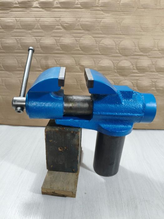 Тиски производства СССР