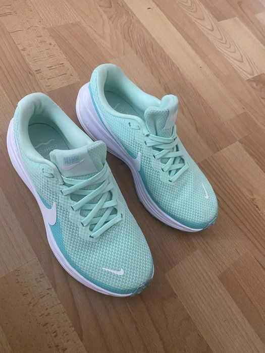 Маратонки/Обувки Nike