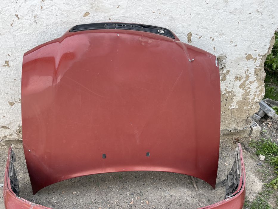 Ауди а4 б5 продаеться капот и бампер перед