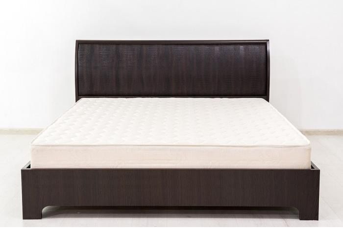 Двухспальная кровать