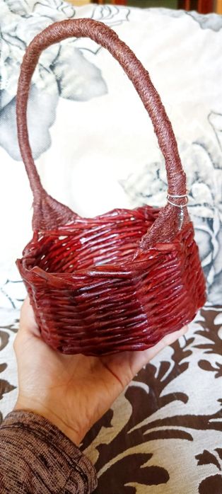 Корзинка плетённая