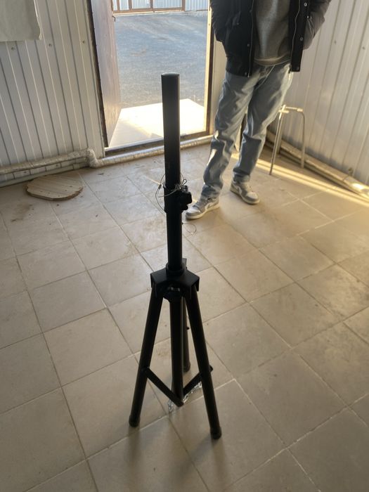 Продаются стойки для музыкальной аппаратуры