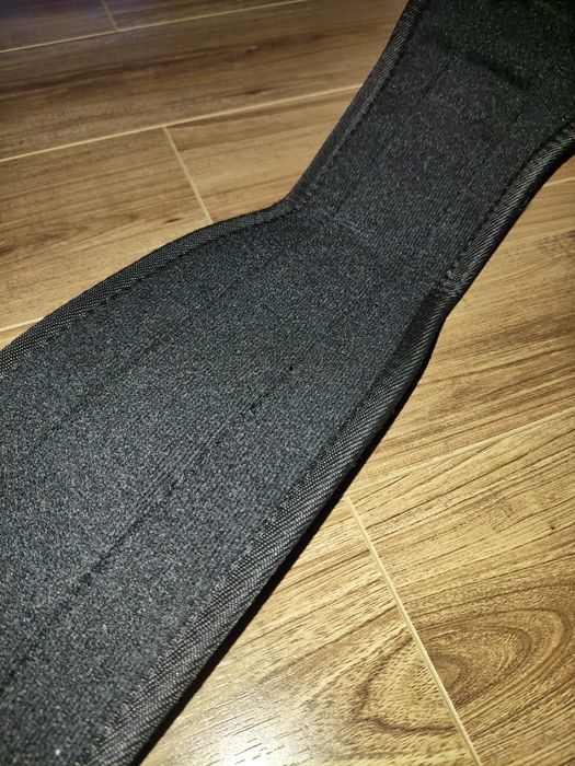 Curea pentru ridicarea greutatilor