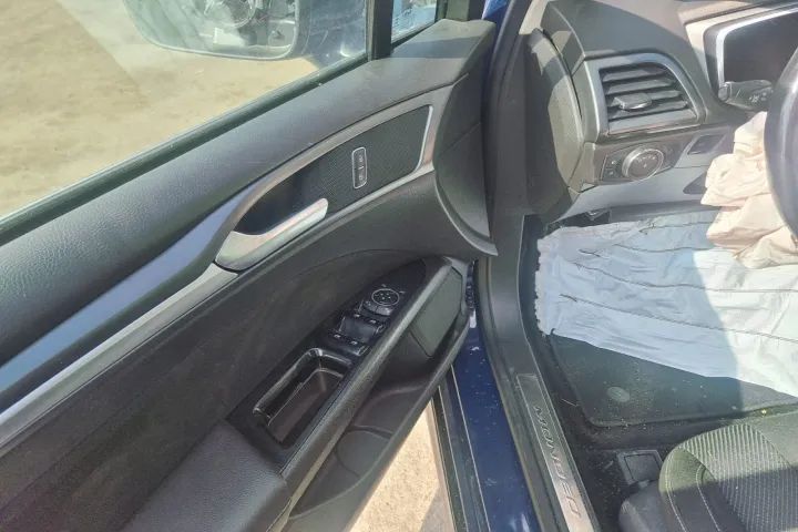 bara armatura spate portbagaj haion stop tripla stanga dreapta Ford Mondeo MK5 motor 1.5tdci XUCA Dezmembrez