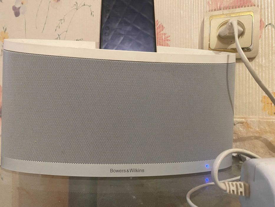 Продам аудио систему  B&W Z2 беспроводную.